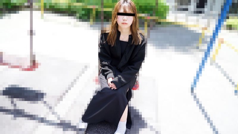 KTV包厢激战皮短裙辣妹！撩起短裙自摸淫水流淌，深喉口交浪叫不停