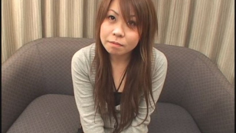 [亞洲無碼] 黑客破解家庭网络摄像头偷拍孩子睡着后骚妻穿上性感情趣丝袜和老公享受鱼水之欢[116 MP4 285MB]