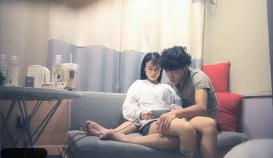 梦幻JK少女的性欲望 女神迷离的眼神 语无伦次的呻吟 是对男人最大的鼓励