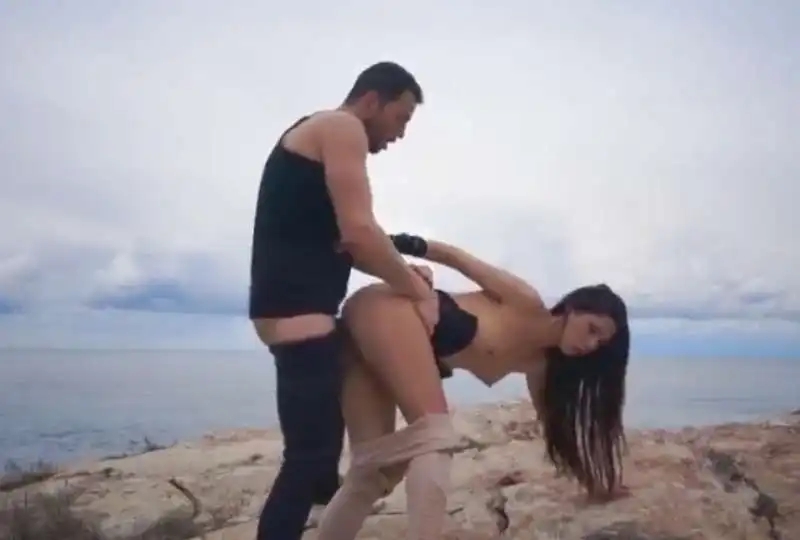 [亞洲無碼] [私人订制]新瓜猛料曹县翰林府女销售和男业主在新房偷情！露脸露点啪啪做爱私拍被老婆在业主群曝光！[59:41]