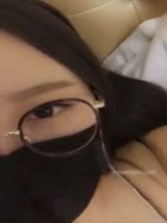 SNOS045 「請讓大叔好好疼惜你。」把自己的孩子賣給富翁的母親，被舔舐直至身體的每一個角落的女兒 櫻乃里 桜乃りの