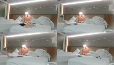 按住肏她大哥往死肏她 对白极其粗口淫荡，湖南少妇开房与一群中青年肉战5P6P轮番三洞齐开，嗷嗷叫高潮休克，场面相当炸裂