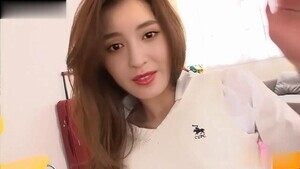 在酒吧遇到下班的外送茶妹子，泥醉店內3P 帶回酒店性愛過頭的亂交SEX 永野鈴 MUKC092