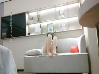 高颜值美女教师霸气惩罚男奴 剧情调教学生奴隶展现女王风范 A片