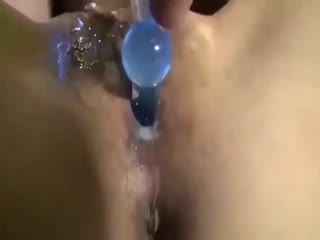 家庭乱伦与表妹不伦 白虎被后入猛干到高潮 A片