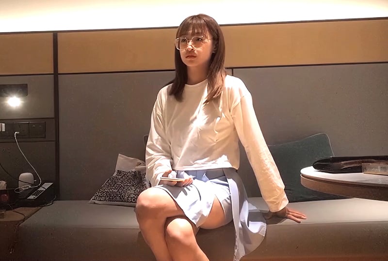 被巨乳饥渴少妇拿捏