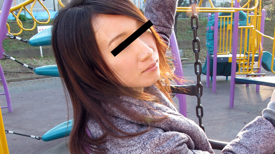 【两男两女淫乱混战】嫩妹子胸大被前后夹击，眼镜妹看着乖巧也是超级放荡，淫靡刺激