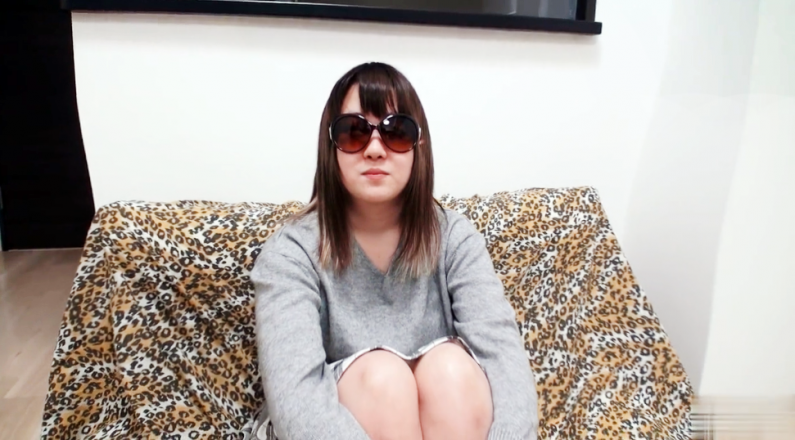 [亞洲無碼] 【77】母狗的屁股一打就红不愧是我的骚逼，达成成就 三通！小母狗最喜欢吃的肉棒跪下来舔 大神圈养调教极品嫩妹