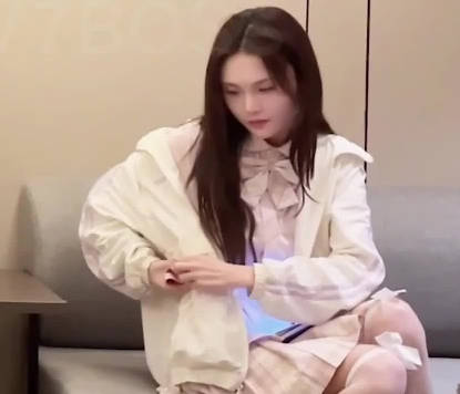 今天约的妹子身材苗条夹子音叫床声音太温柔了-7BOSS