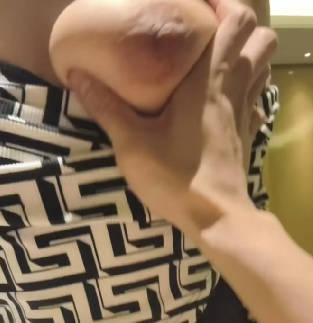 海角社区.被弟弟操到出白浆奈何隔音太差想叫又不敢叫难受死了