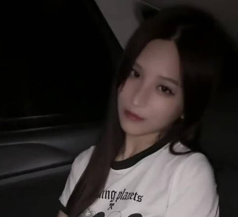 就想在车上干一炮-艾希